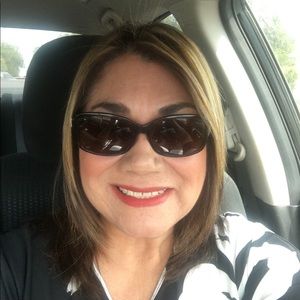 Meet your Posher, Elva